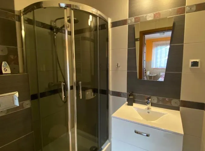 Daria Goscinne 카르파츠